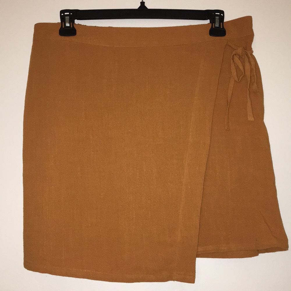Yellow skirt